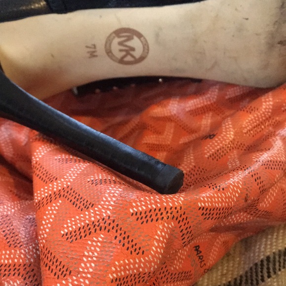 Micheal Kors shoes 7 - Picture 7 of 7